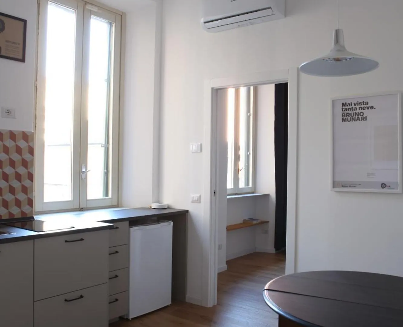 Modern Apartment Close To Metro Milan Italy
